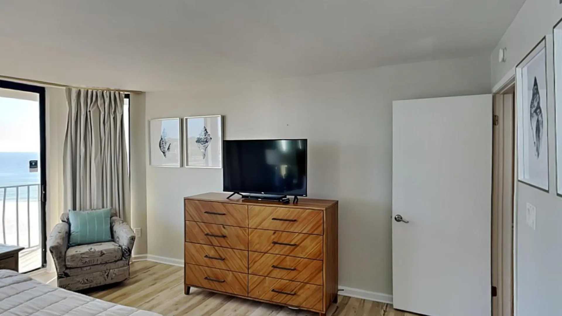 Edgewater Tower III 501 Apartment Panama City Beach